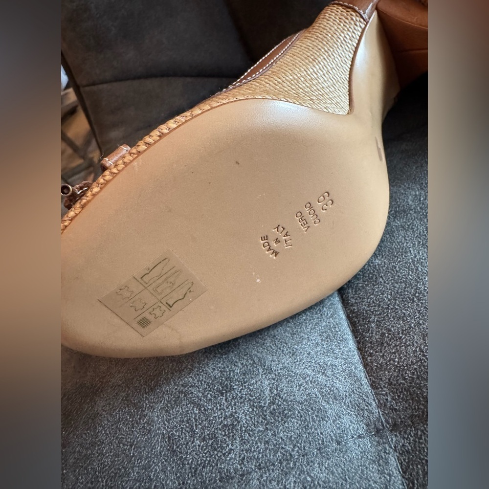 Vintage Moschino Brown and Tan Heels - Picture 5 of 9